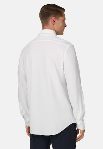 Coupe regular Chemise Boggi Milano en blanc