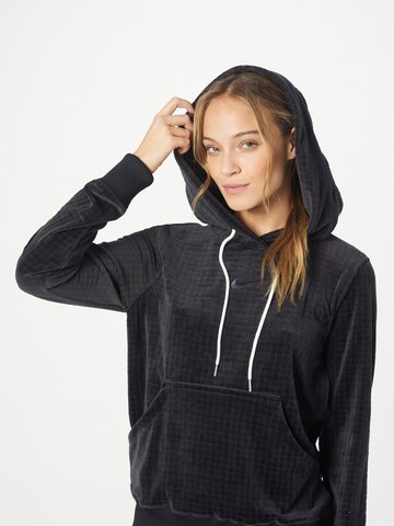 Nike Sportswear Sweatshirt in Schwarz