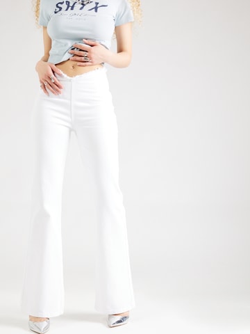 Loosefit Jeans di SHYX in bianco: frontale