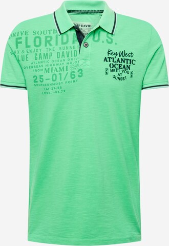 CAMP DAVID Bluser & t-shirts i grøn: forside