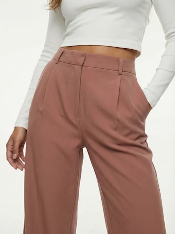 studioselect Zvonové kalhoty Kalhoty se sklady v pase 'Zoe' – hnědá