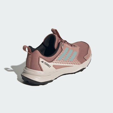 ADIDAS TERREX - Zapatos bajos 'Tracefinder Trail' en rosa
