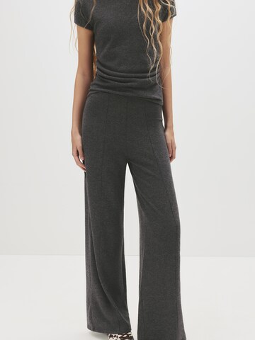 Wide Leg Pantalon Pull&Bear en gris : devant