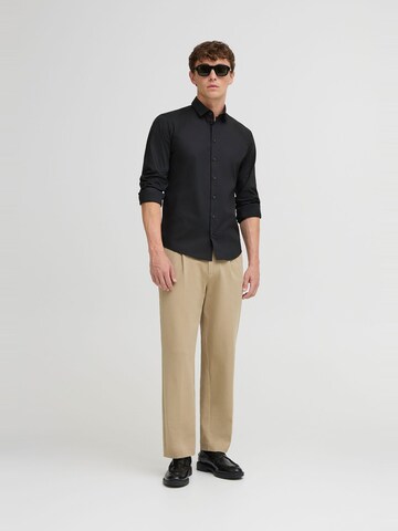 Casual Friday - Ajuste estrecho Camisa de negocios en negro