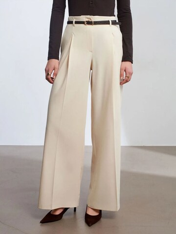 Dilvin Wide leg Trousers in Beige