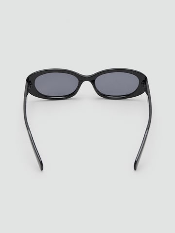 MANGO Okulary przeciwsłoneczne 'NANTES' w kolorze czarny