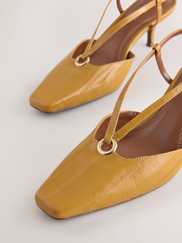 Next - Zapatos destalonado en amarillo