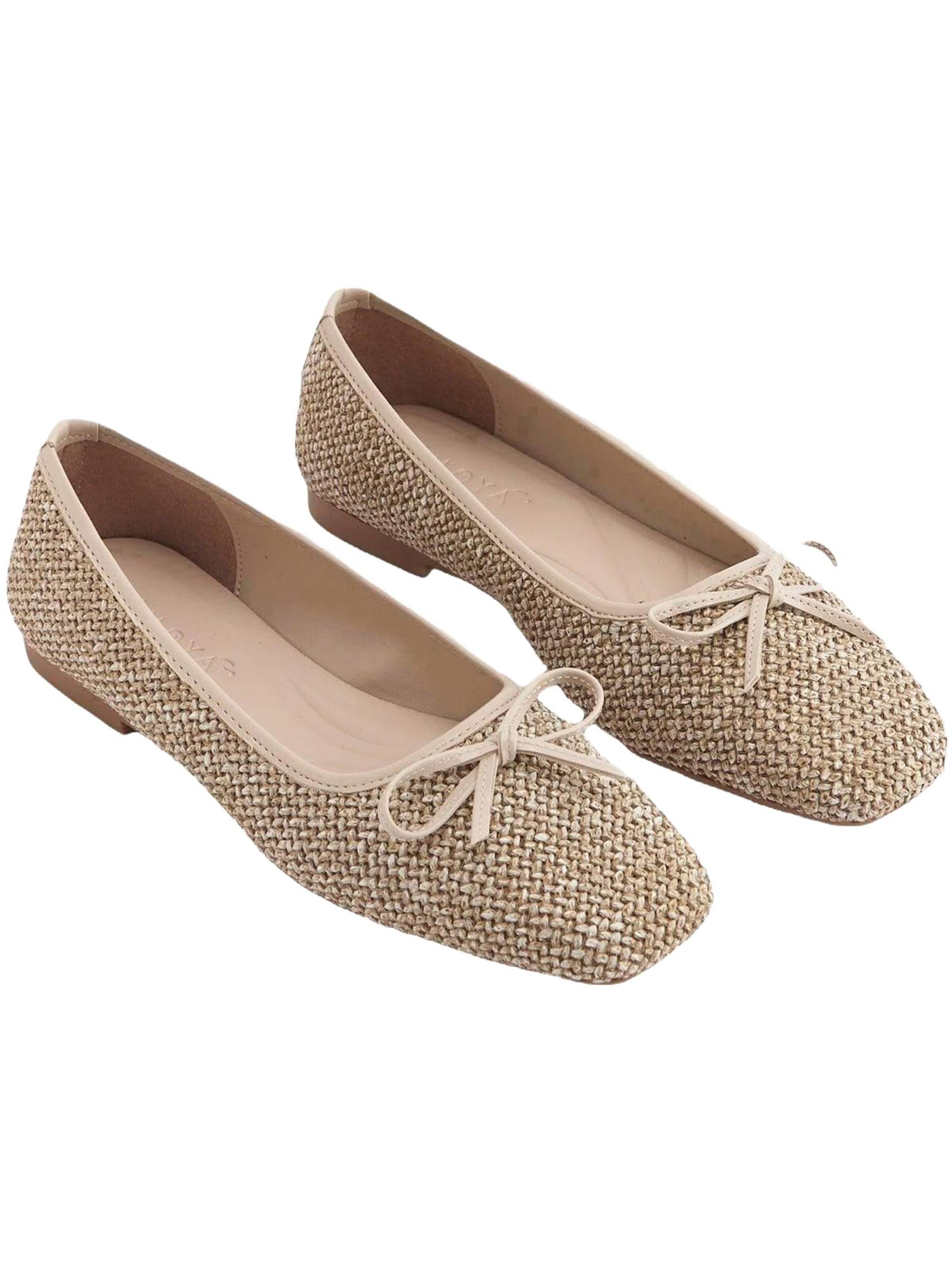 Ballerina con cinturino 'Fridah' di Limoya in beige