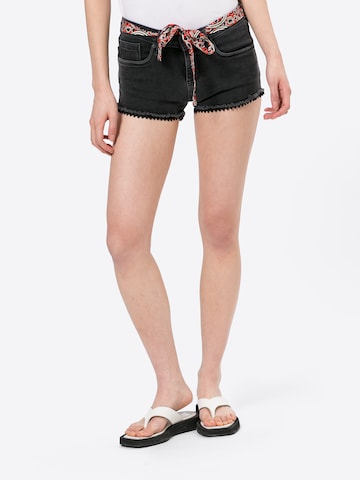 Superdry Regular Shorts in Schwarz: predná strana