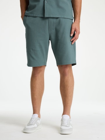 Regular Pantalon CHASIN' en vert : devant
