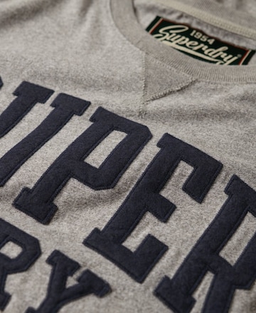 T-Shirt 'Athletic' Superdry en gris