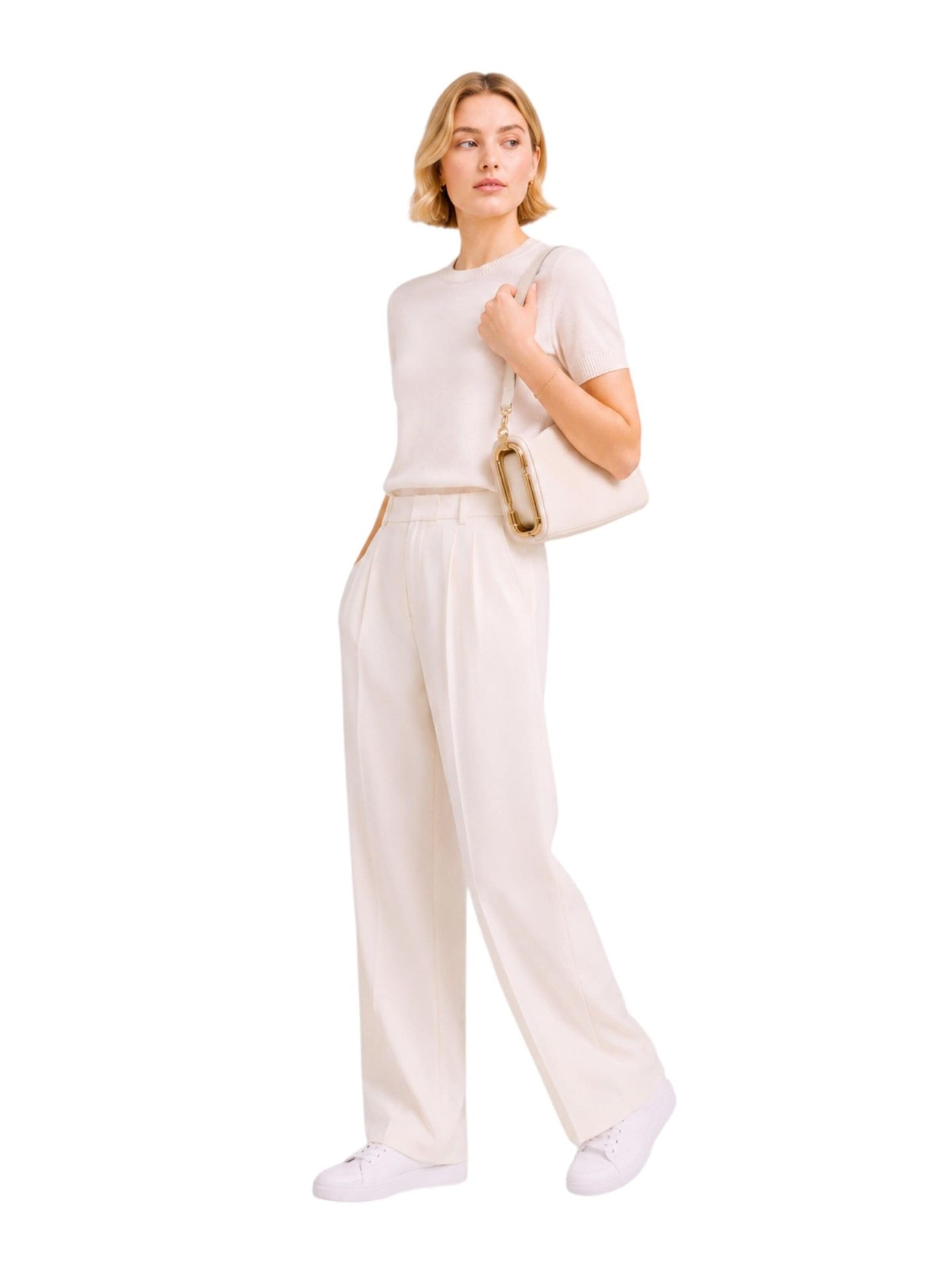 Marc Jacobs Handbag in White: front