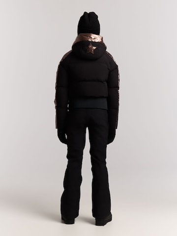 PROTEST Sportjacke 'PRTMindy JR' in Schwarz