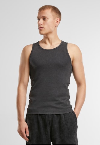 T-Shirt Urban Classics en noir : devant