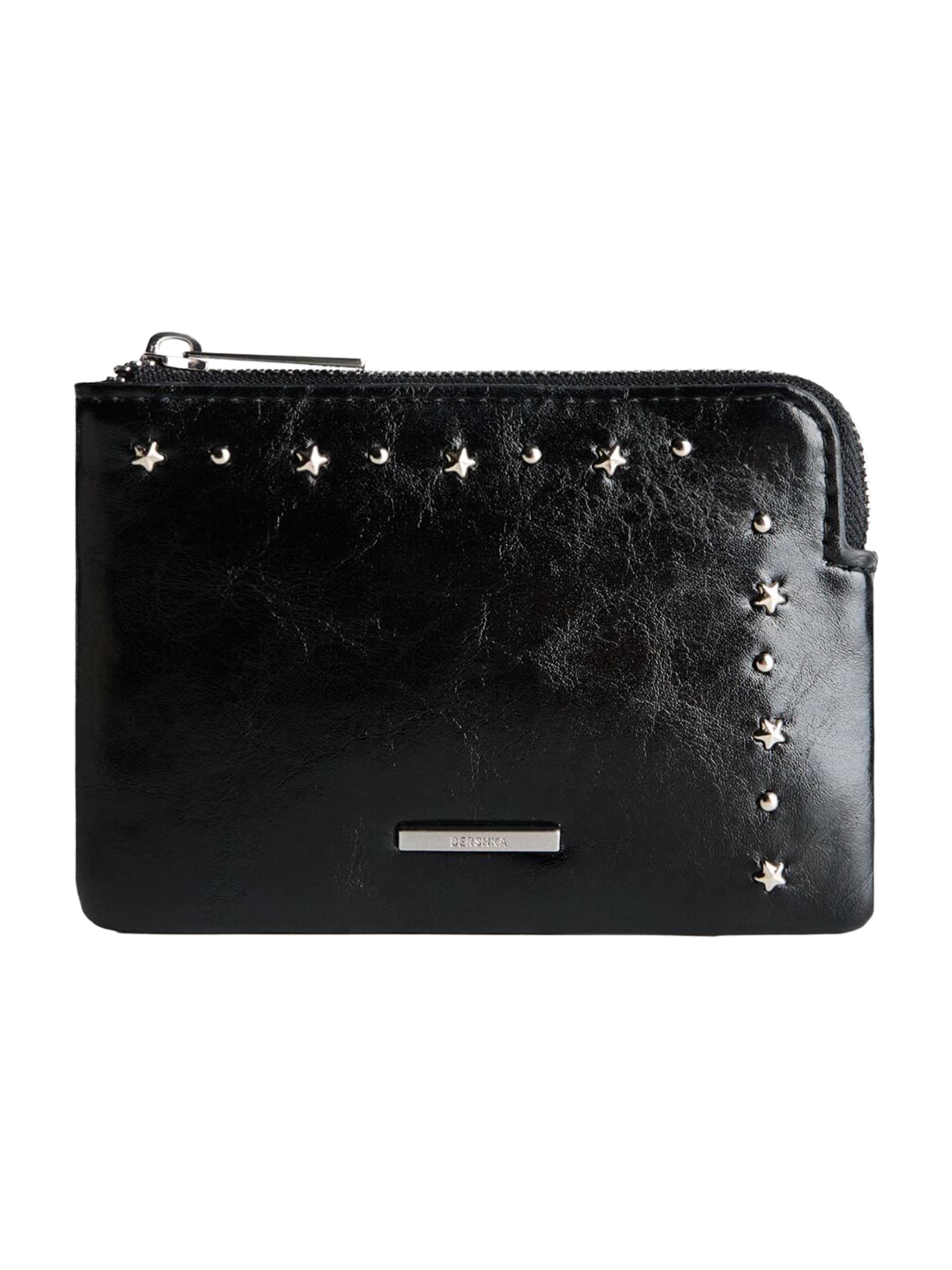 Etui de la Bershka pe negru: față
