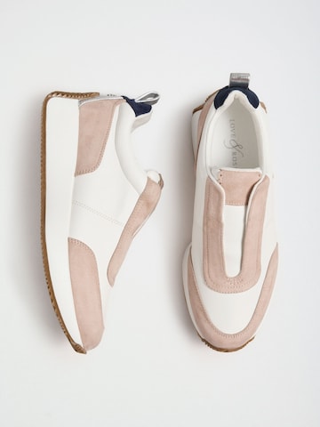 Scarpa slip-on di love & roses in bianco