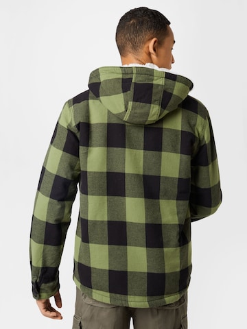Brandit Демисезонная куртка в Зеленый