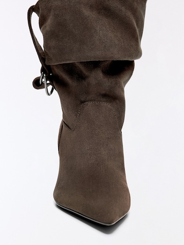 Bottines Bershka en marron : derrière
