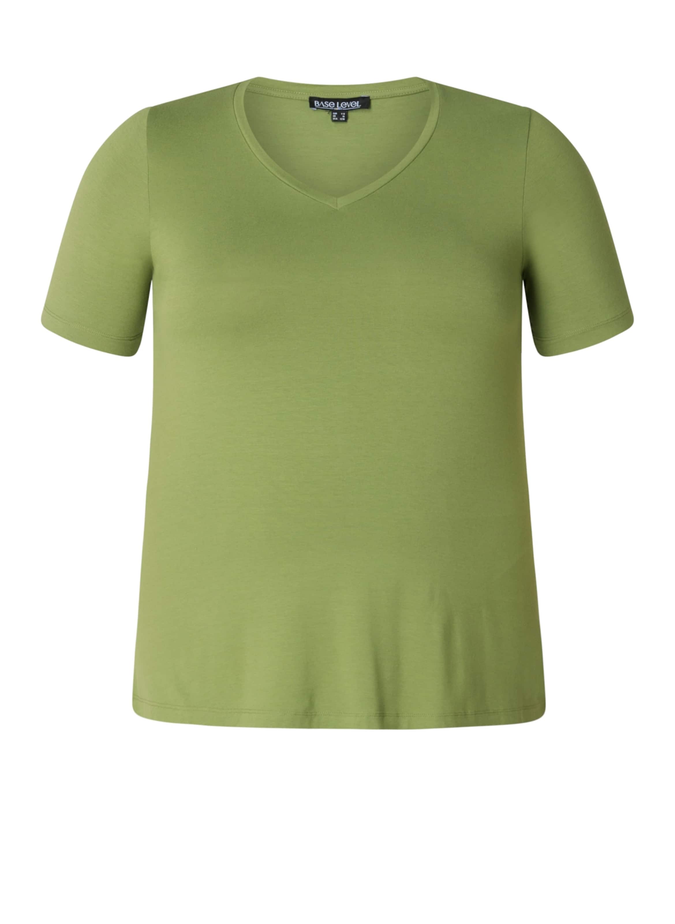 BASE LEVEL CURVY Shirt in Green: front