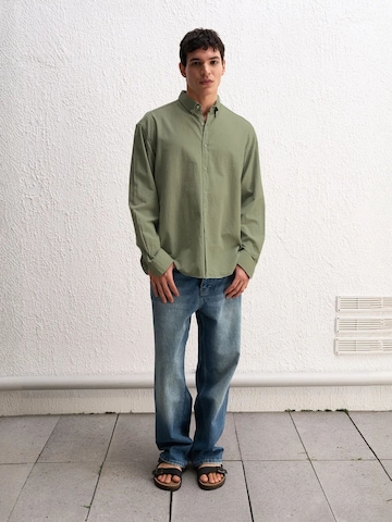 Giesto Comfort fit Button Up Shirt in Green: front