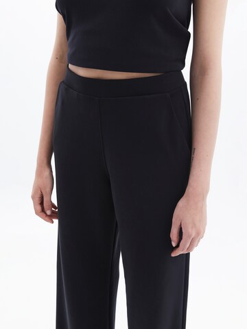 OXXO Regular Trousers in Black