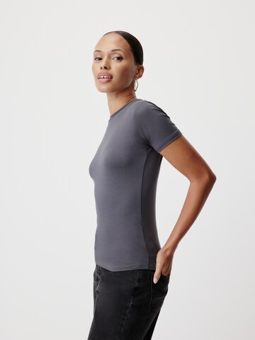 Maglietta 'Doreen' di LeGer by Lena Gercke in grigio