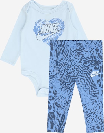 Nike Sportswear Комплект в синьо: отпред