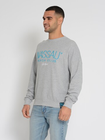 Sweat-shirt 'NB231041' NASSAU Beach Club en gris