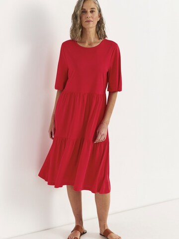 Robe Cellbes of Sweden en rouge