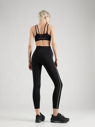 NIKE Skinny Sporthose in Schwarz