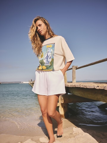 Next Regular Shorts in Weiß