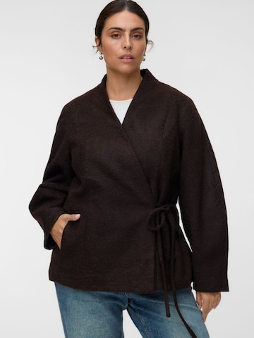 Vero Moda Curve Tussenjas 'VMCLoretta' in Bruin: voorkant