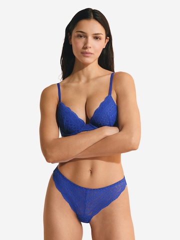 String ' IDOLE ' di ETAM in blu