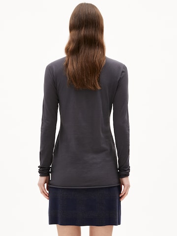 T-shirt ARMEDANGELS en gris