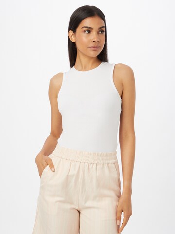 VILA Top in White: front