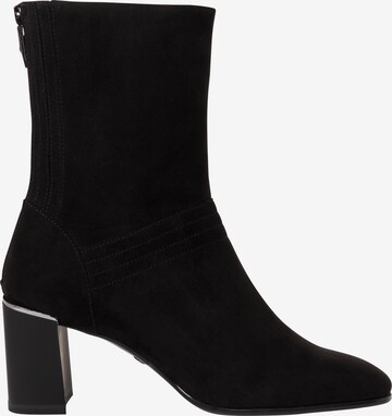 TAMARIS Ankle Boots in Black