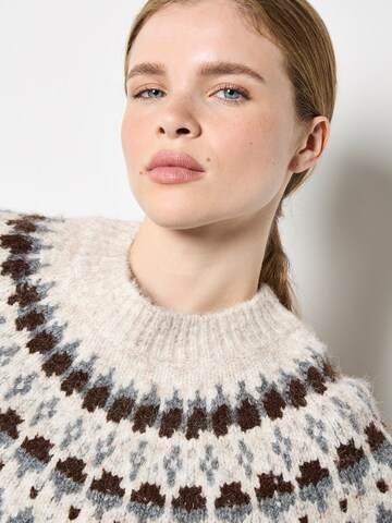 Apricot Trui in Beige