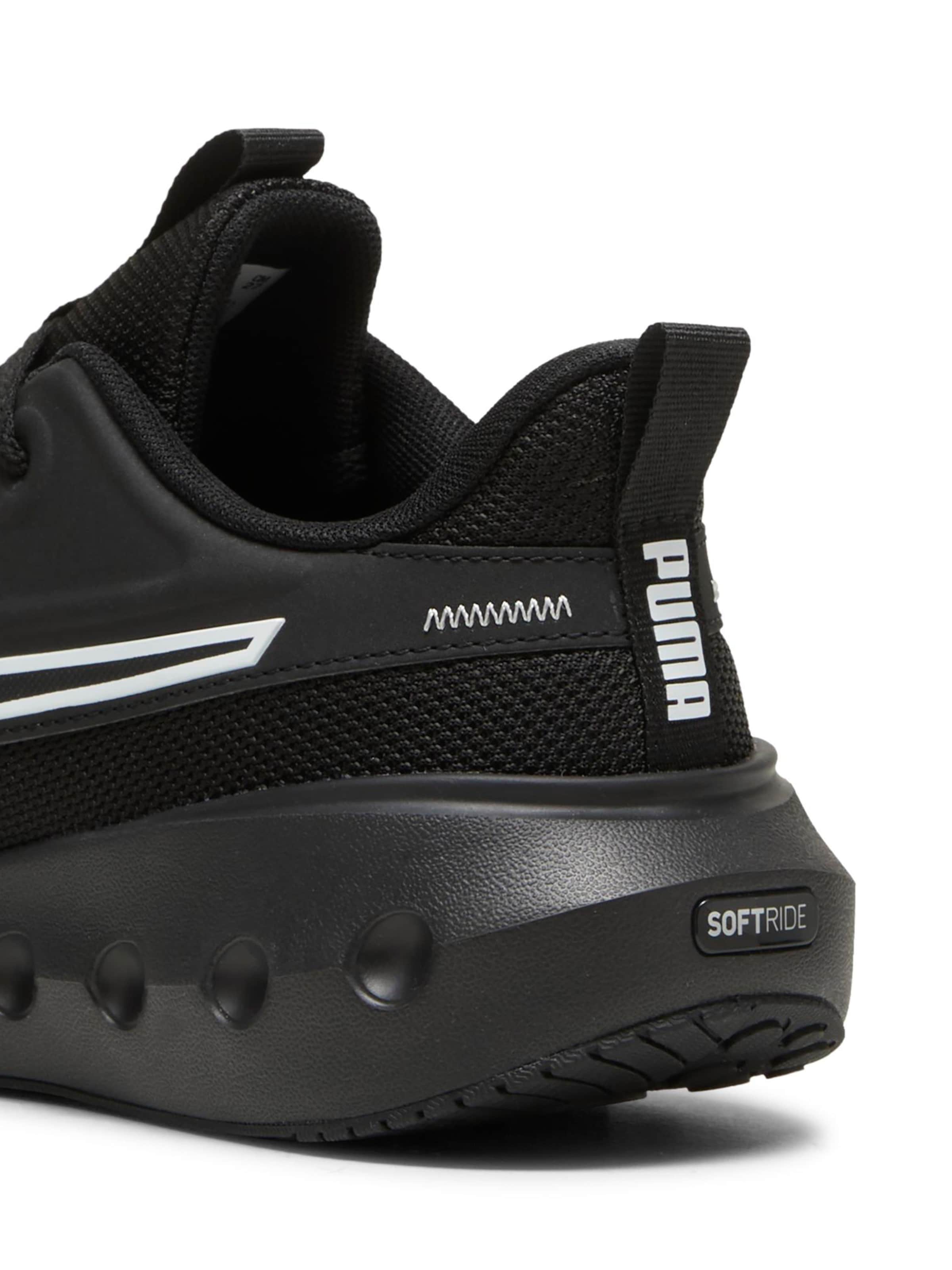 PUMA Běžecká obuv 'Carson' – černá