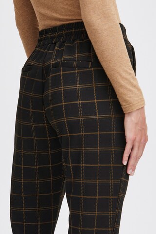 regular Pantaloni con pieghe 'Mravna' di b.young in marrone