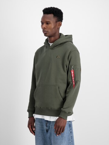 ALPHA INDUSTRIES Свитшот в Зеленый: спереди