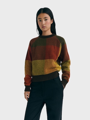 Thinking MU Svetr 'Nur' – hnědá: přední strana