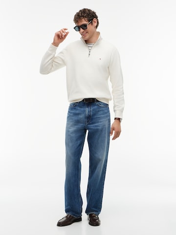 TOMMY HILFIGER Sweatshirt 'Essential' in Yellow