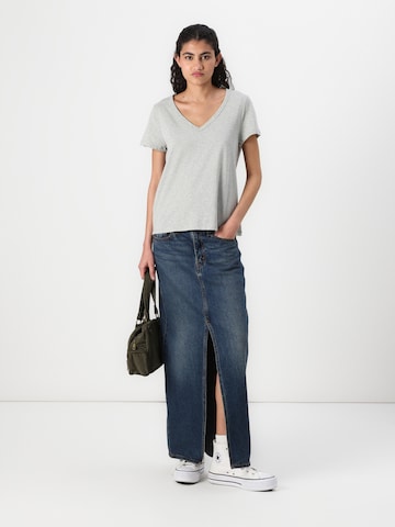 GAP Μπλουζάκι σε γκρι