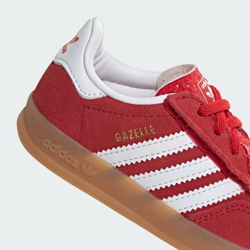 Baskets 'Gazelle' ADIDAS ORIGINALS en rouge