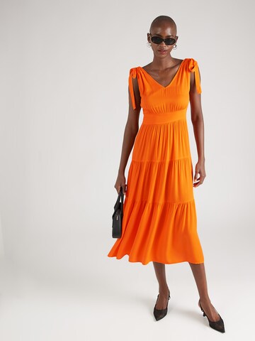Trendyol Šaty - oranžová