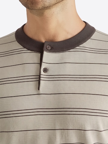 Pullover di Vantory in verde
