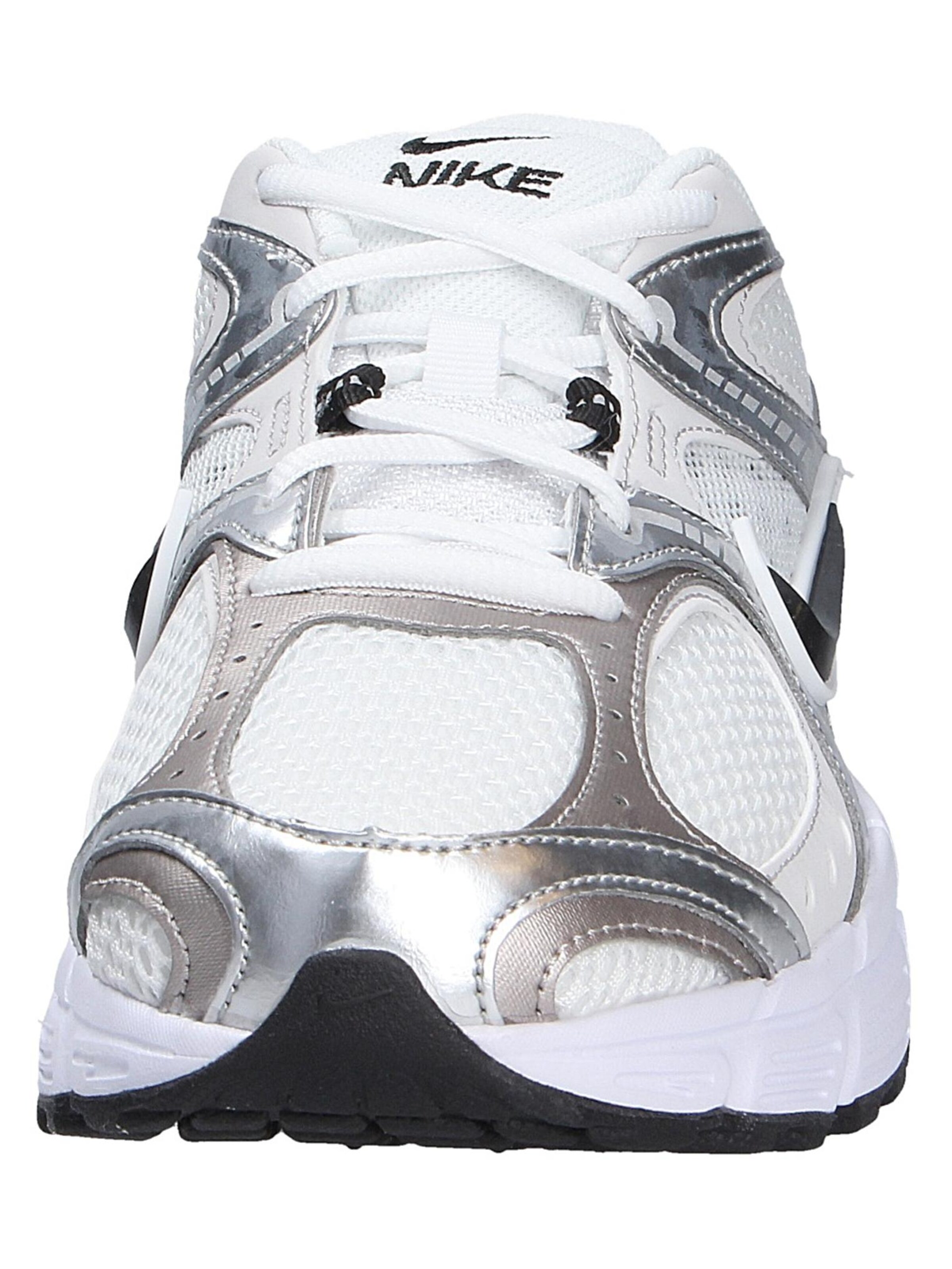 Nike Sportswear Rövid szárú sportcipők 'V5 RNR' - fehér