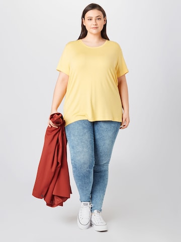 ONLY Carmakoma - Camiseta en amarillo