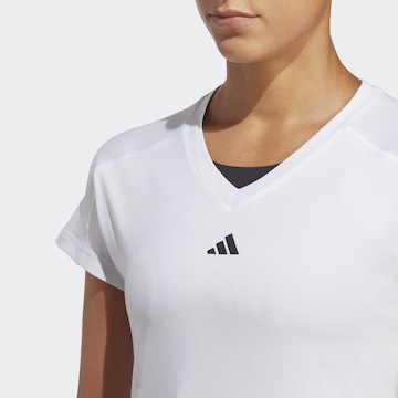 T-shirt fonctionnel 'Train Essentials' ADIDAS PERFORMANCE en blanc