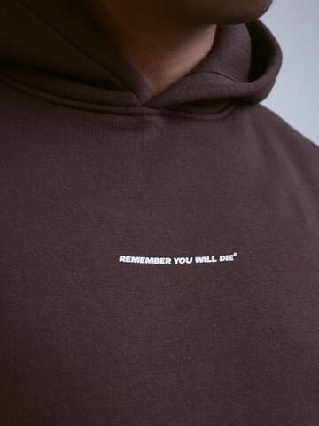 Remember you will die Sweatshirt 'Remember' in Braun